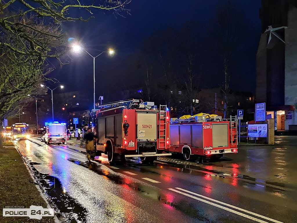 Dwie osoby potrącone na przejściu dla pieszych w Policach