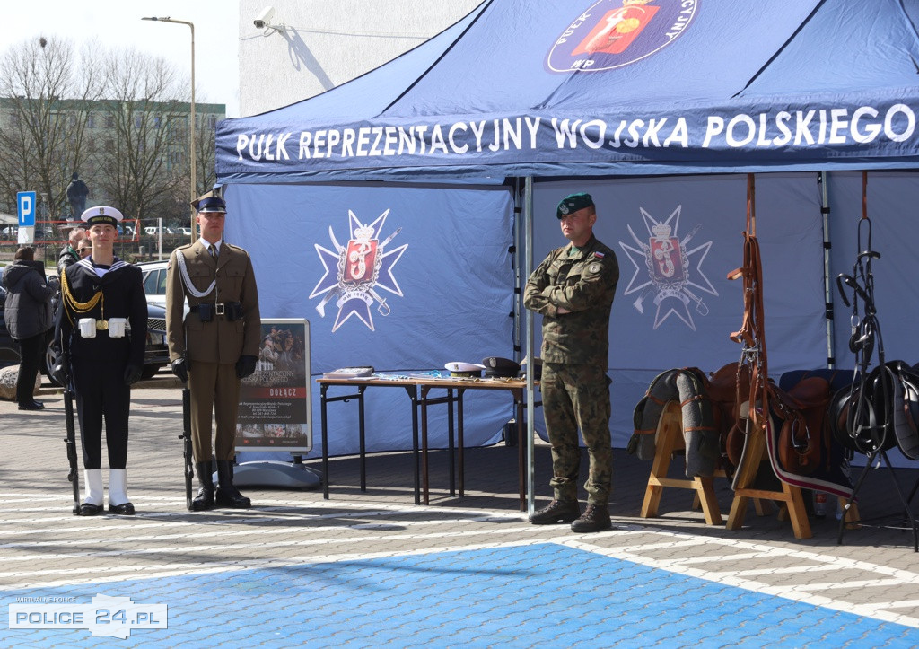 Police. Zachodniopomorski Przegląd Musztry Klas Mundurowych