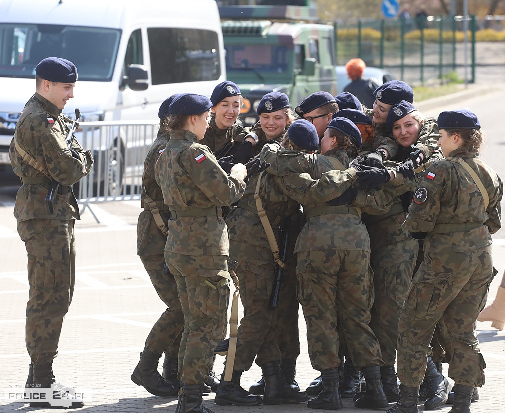 Police. Zachodniopomorski Przegląd Musztry Klas Mundurowych