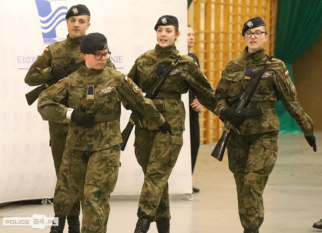 Police. Zachodniopomorski Przegląd Musztry Klas Mundurowych