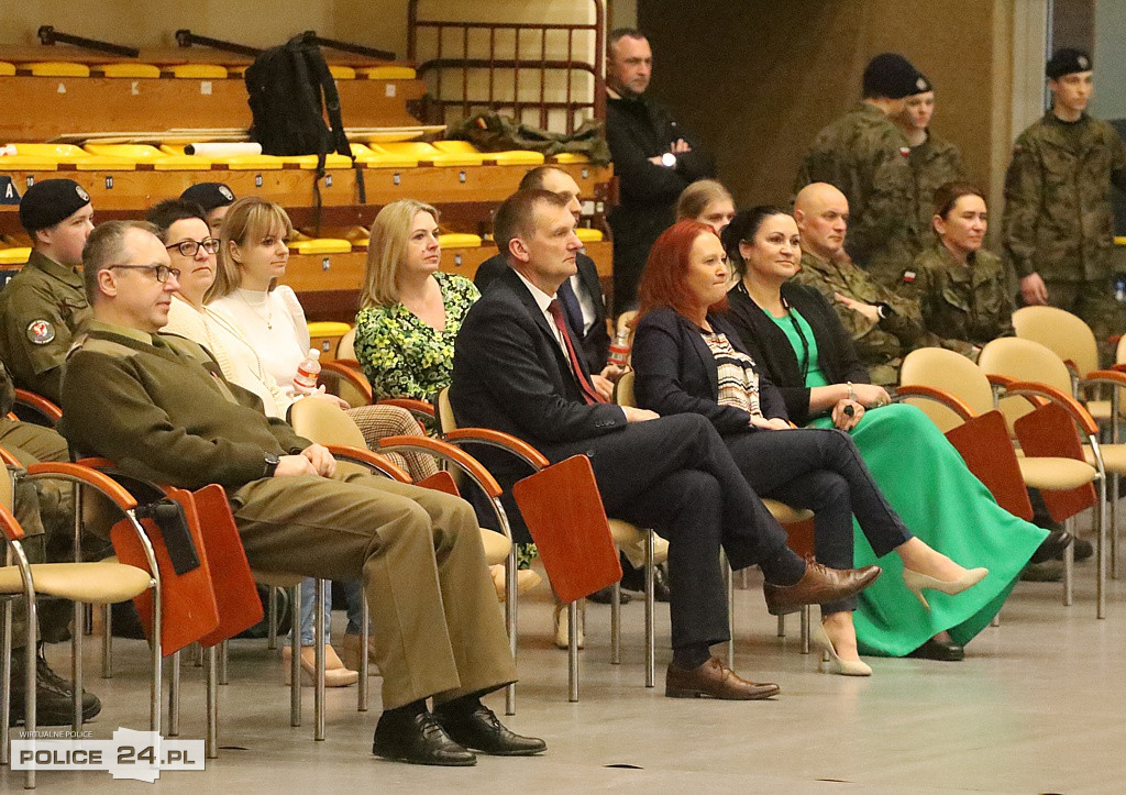 Police. Zachodniopomorski Przegląd Musztry Klas Mundurowych