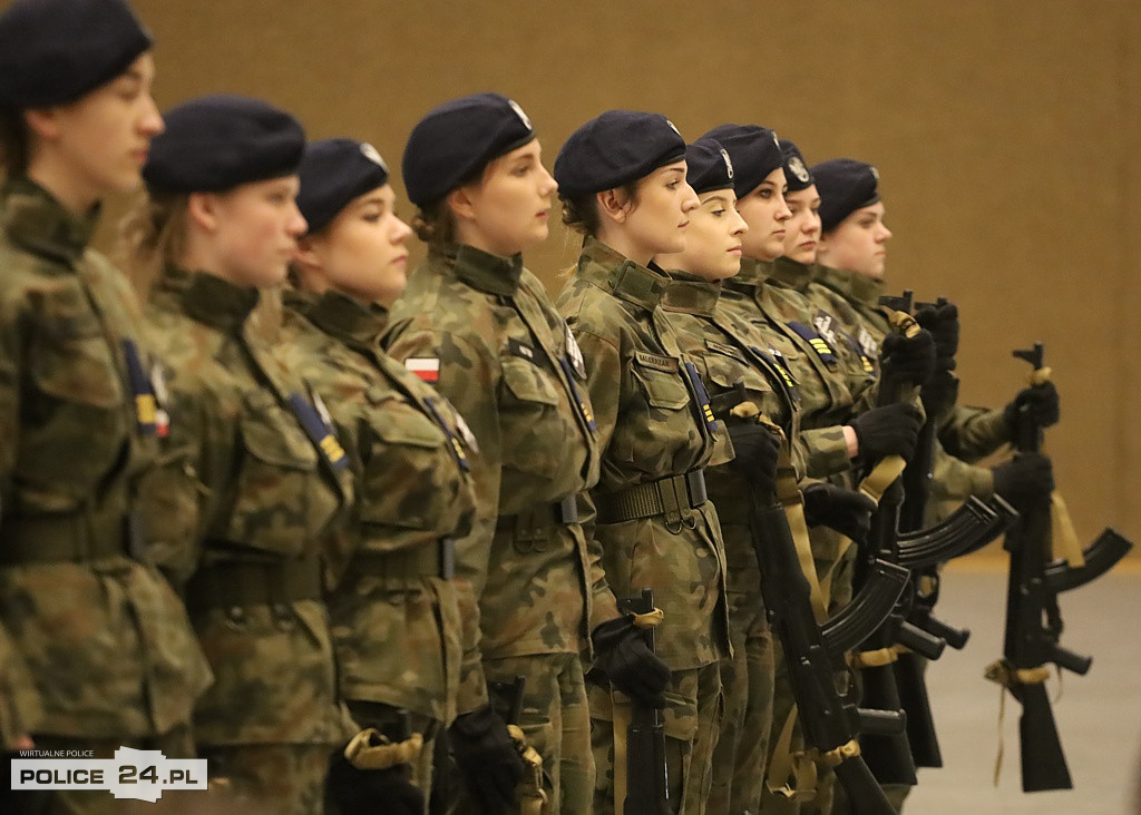 Police. Zachodniopomorski Przegląd Musztry Klas Mundurowych