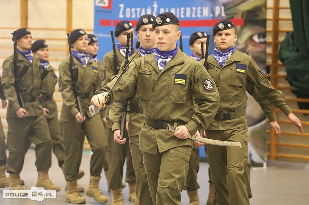Police. Zachodniopomorski Przegląd Musztry Klas Mundurowych
