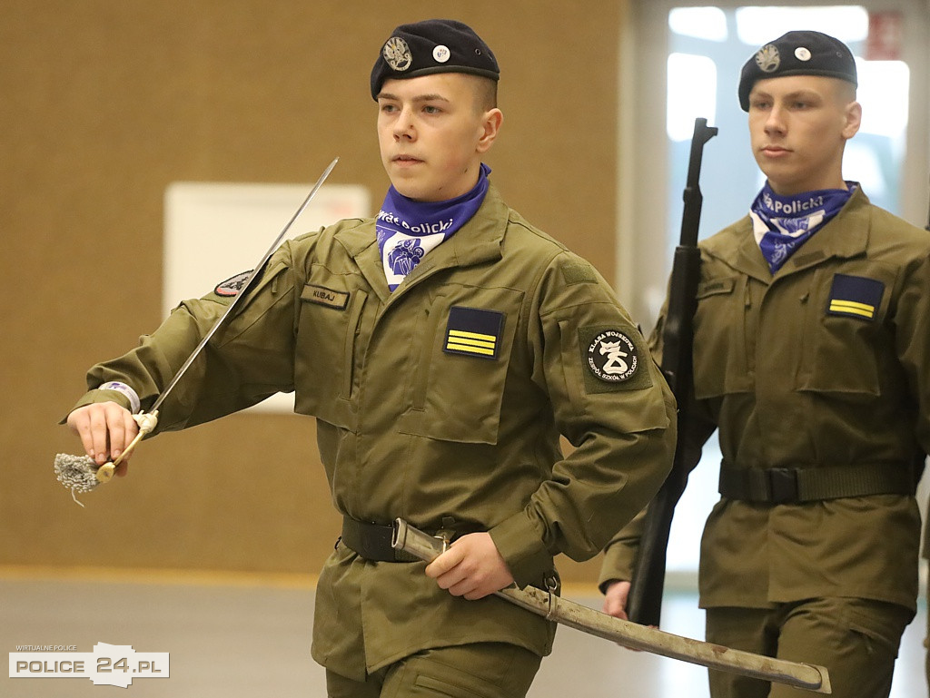 Police. Zachodniopomorski Przegląd Musztry Klas Mundurowych
