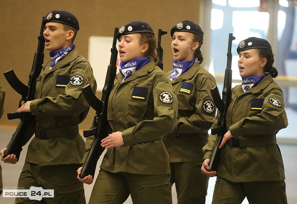 Police. Zachodniopomorski Przegląd Musztry Klas Mundurowych