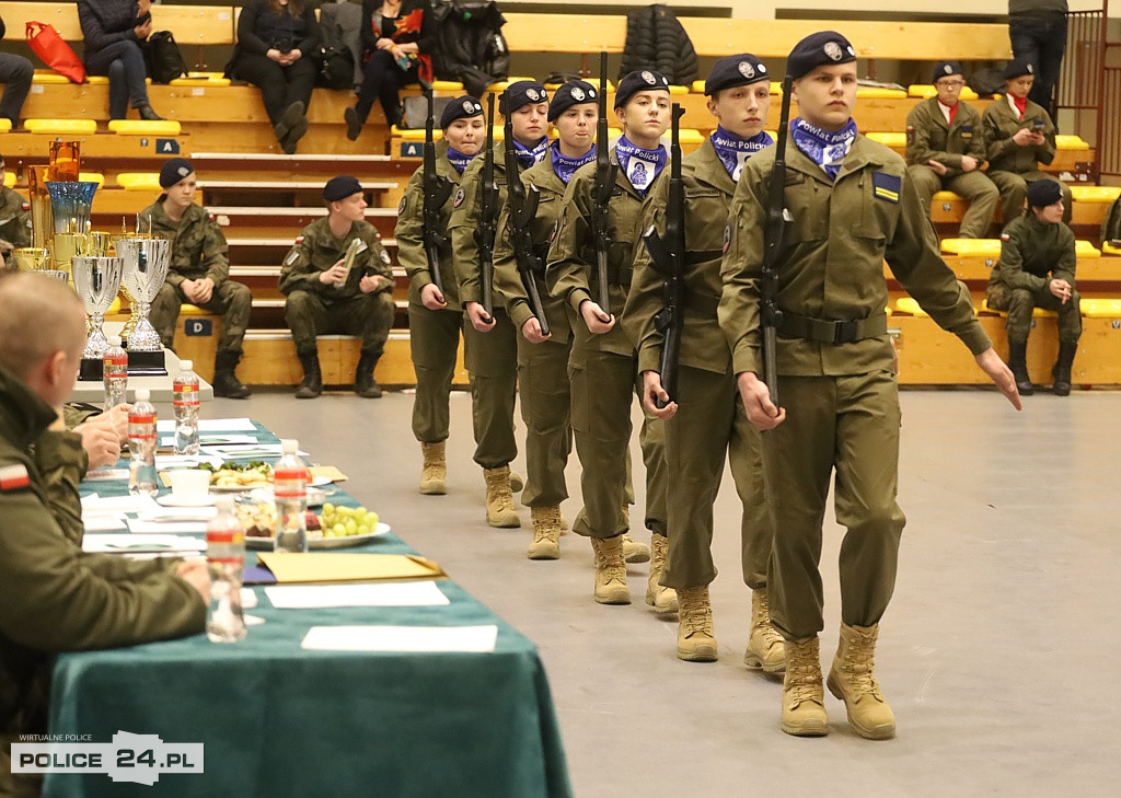 Police. Zachodniopomorski Przegląd Musztry Klas Mundurowych