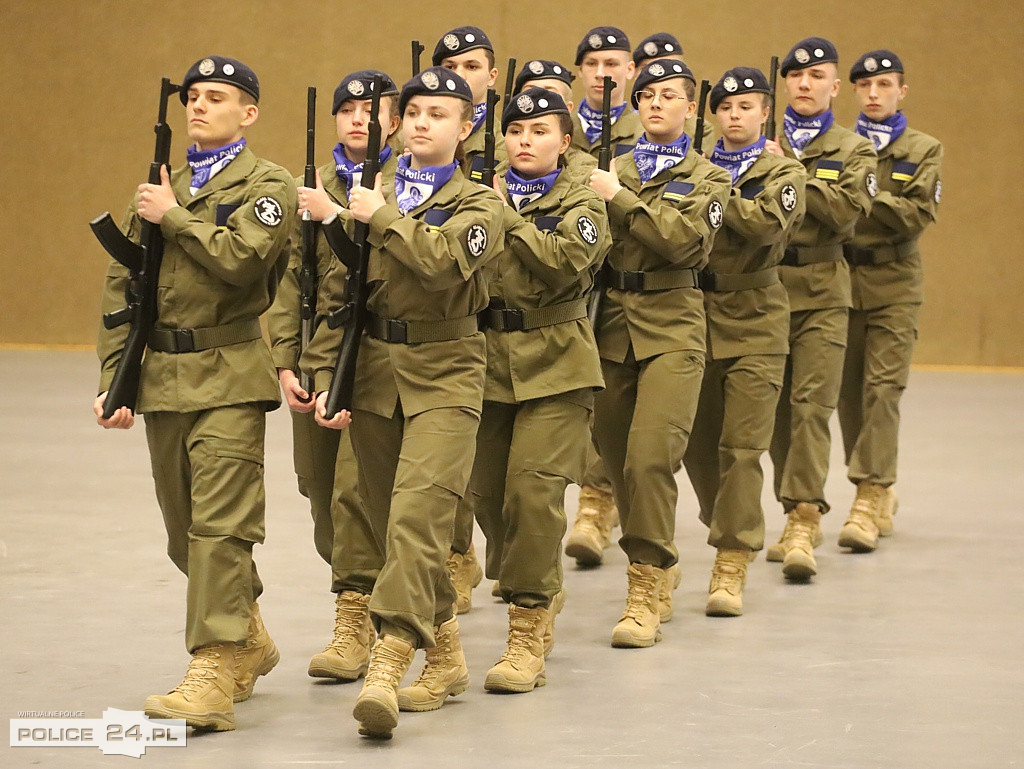 Police. Zachodniopomorski Przegląd Musztry Klas Mundurowych