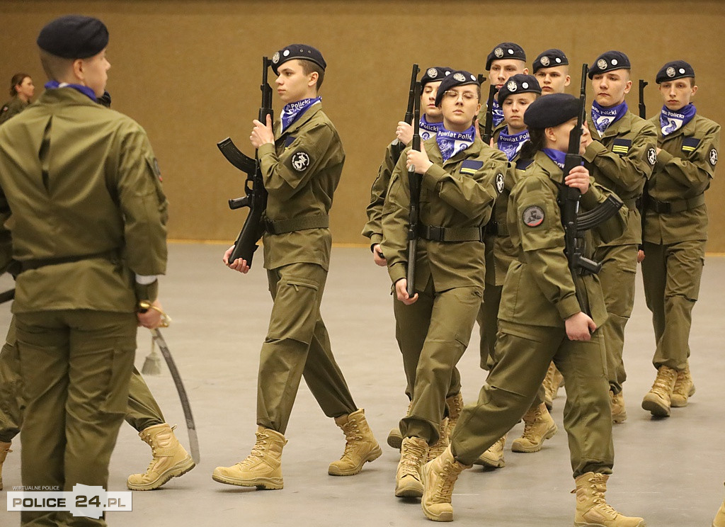 Police. Zachodniopomorski Przegląd Musztry Klas Mundurowych
