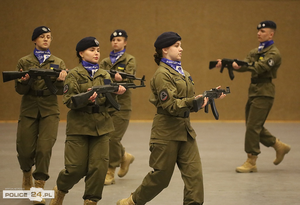 Police. Zachodniopomorski Przegląd Musztry Klas Mundurowych