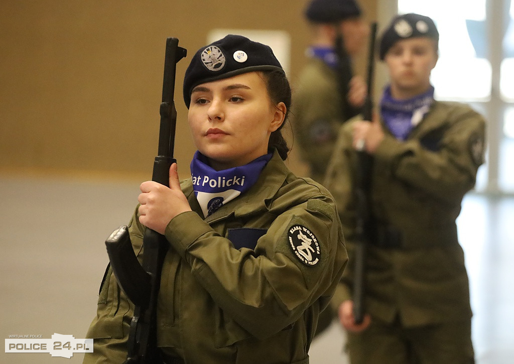 Police. Zachodniopomorski Przegląd Musztry Klas Mundurowych