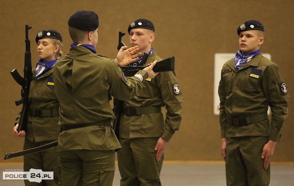Police. Zachodniopomorski Przegląd Musztry Klas Mundurowych