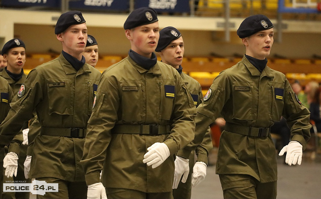 Police. Zachodniopomorski Przegląd Musztry Klas Mundurowych