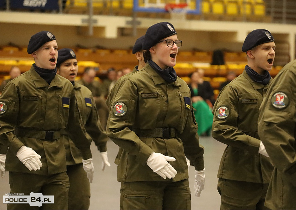 Police. Zachodniopomorski Przegląd Musztry Klas Mundurowych