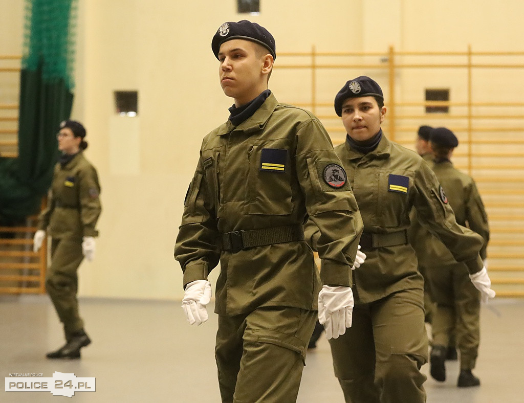 Police. Zachodniopomorski Przegląd Musztry Klas Mundurowych
