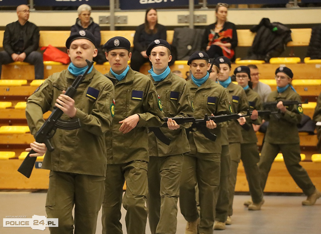 Police. Zachodniopomorski Przegląd Musztry Klas Mundurowych