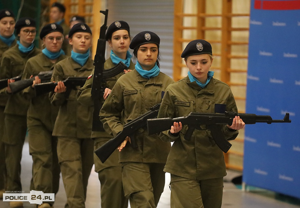 Police. Zachodniopomorski Przegląd Musztry Klas Mundurowych