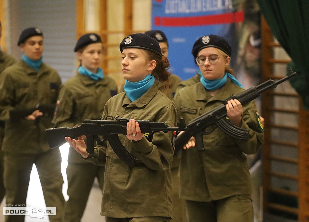 Police. Zachodniopomorski Przegląd Musztry Klas Mundurowych