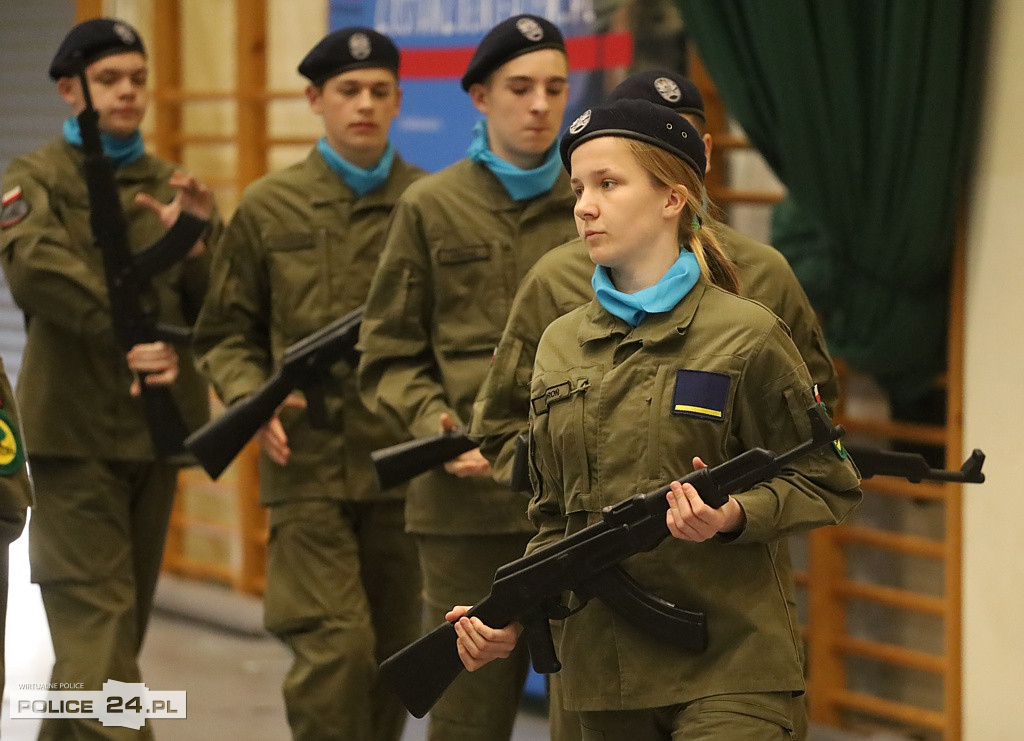 Police. Zachodniopomorski Przegląd Musztry Klas Mundurowych