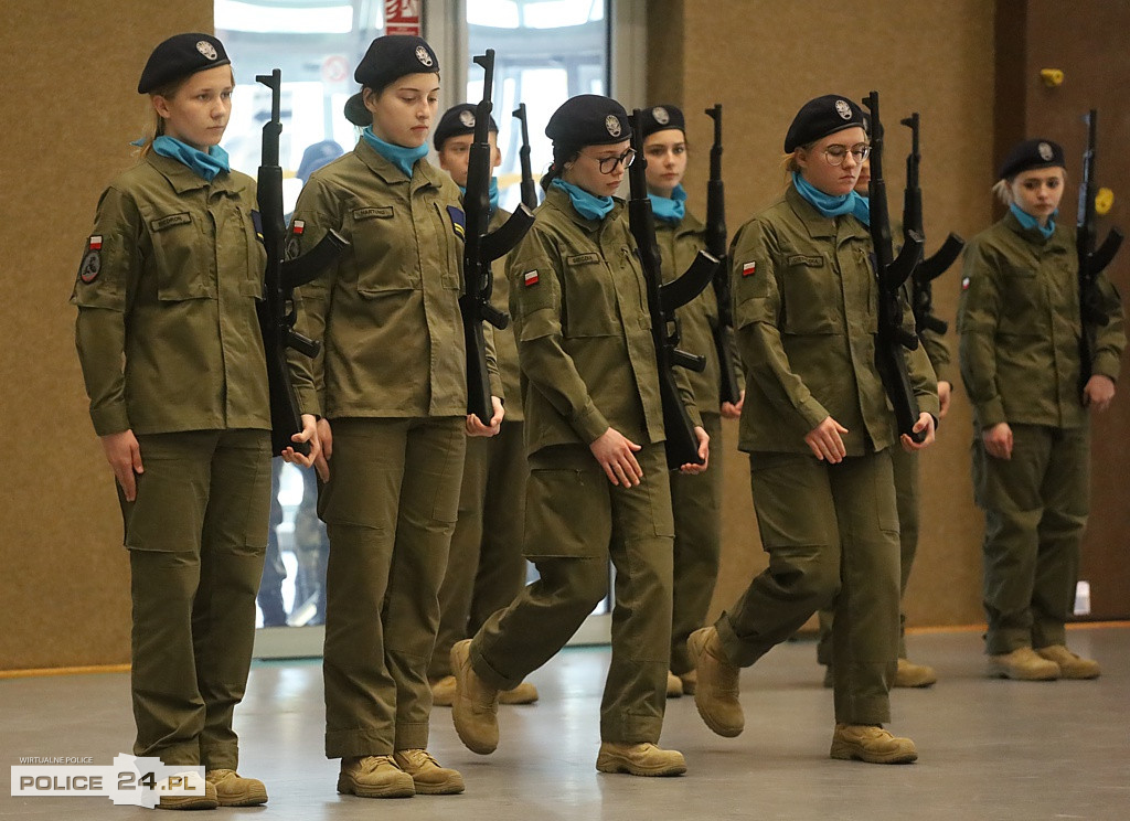 Police. Zachodniopomorski Przegląd Musztry Klas Mundurowych