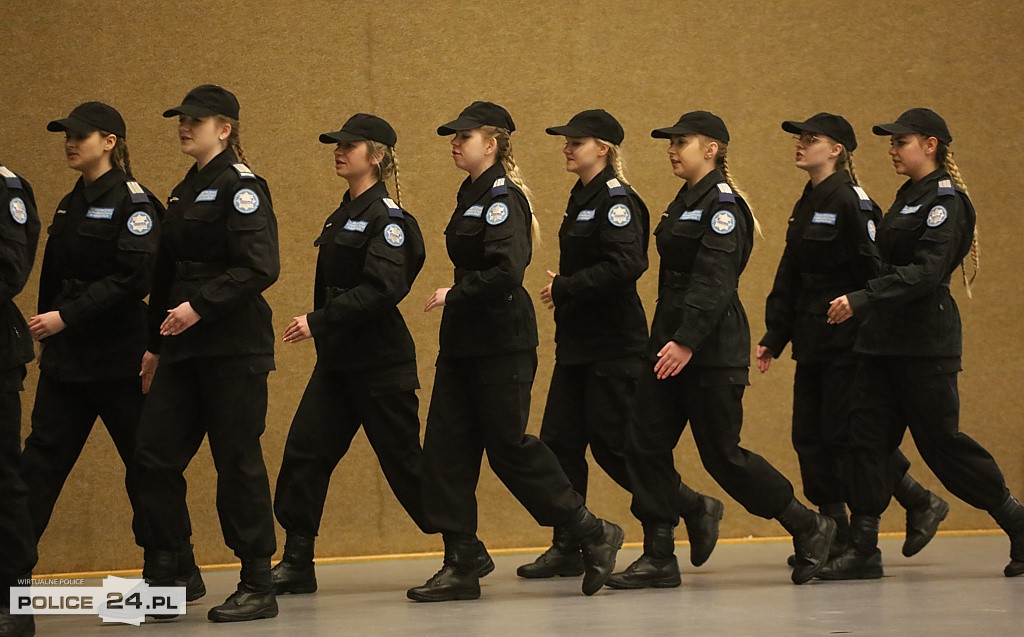Police. Zachodniopomorski Przegląd Musztry Klas Mundurowych