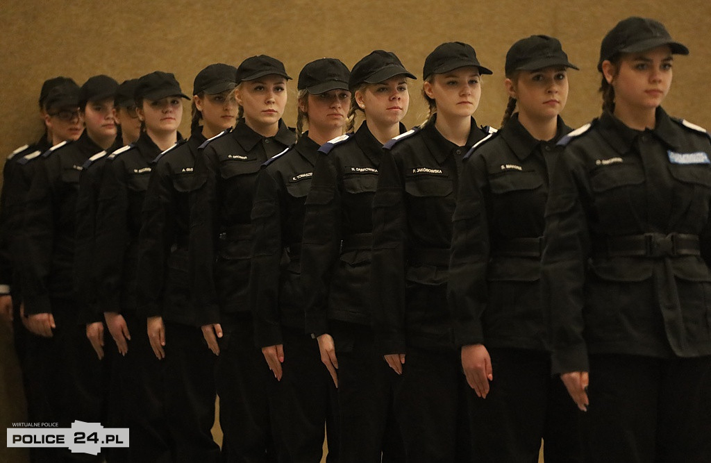Police. Zachodniopomorski Przegląd Musztry Klas Mundurowych