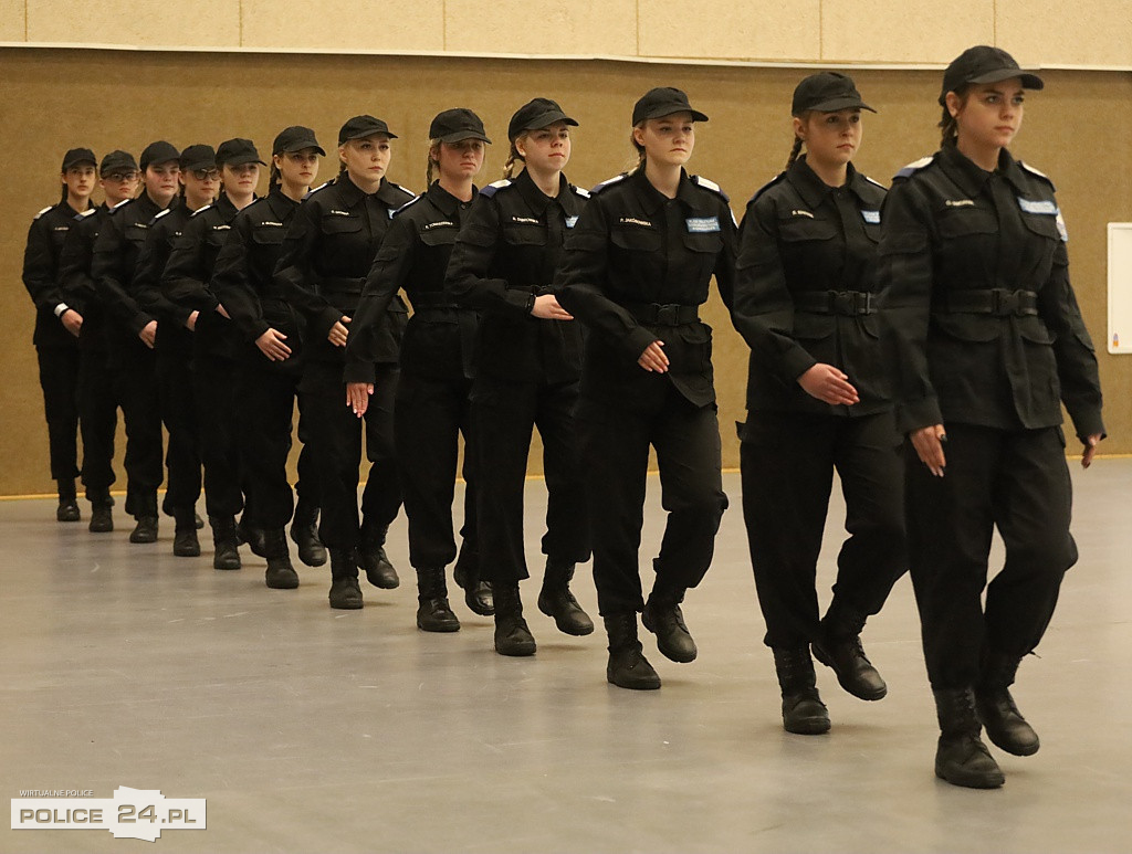 Police. Zachodniopomorski Przegląd Musztry Klas Mundurowych