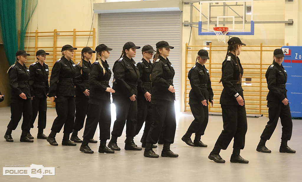 Police. Zachodniopomorski Przegląd Musztry Klas Mundurowych