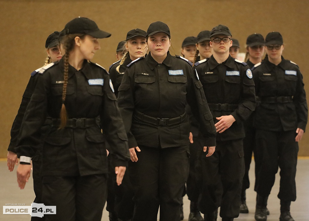 Police. Zachodniopomorski Przegląd Musztry Klas Mundurowych