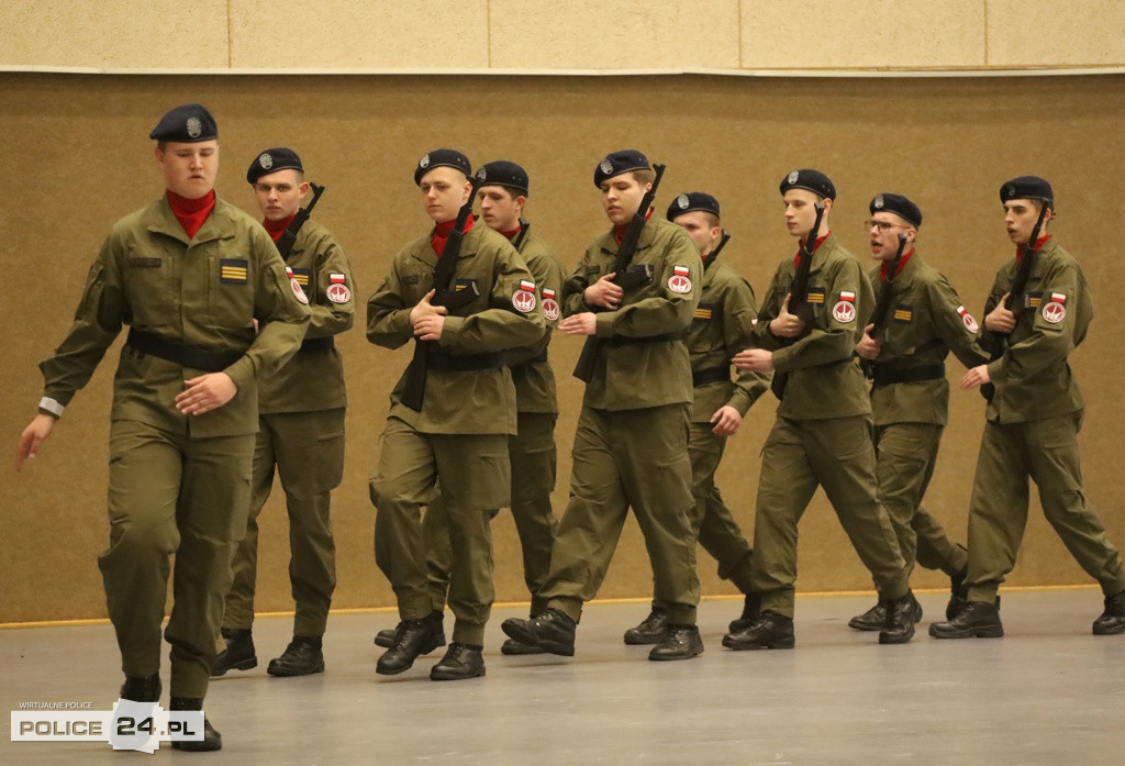 Police. Zachodniopomorski Przegląd Musztry Klas Mundurowych