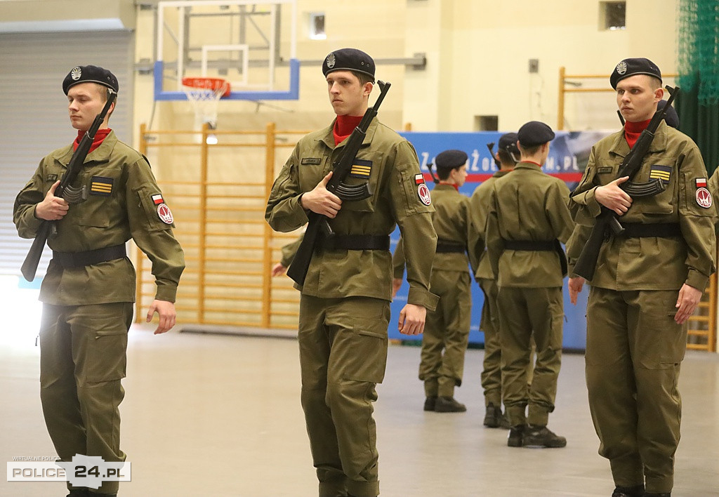 Police. Zachodniopomorski Przegląd Musztry Klas Mundurowych
