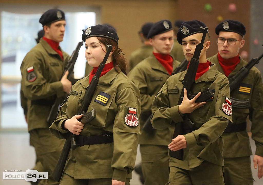 Police. Zachodniopomorski Przegląd Musztry Klas Mundurowych