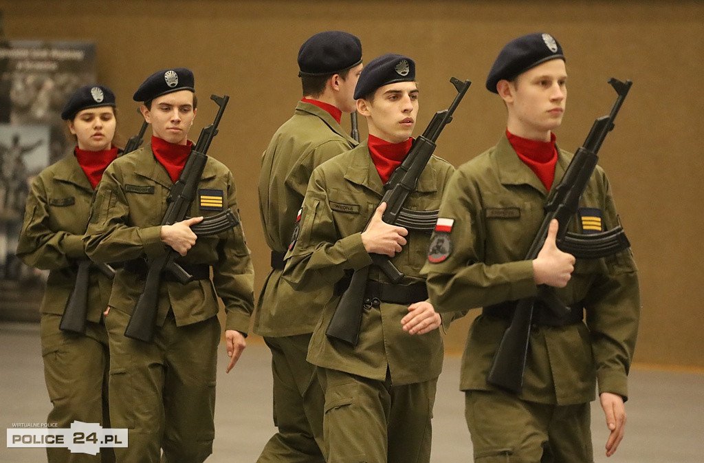 Police. Zachodniopomorski Przegląd Musztry Klas Mundurowych