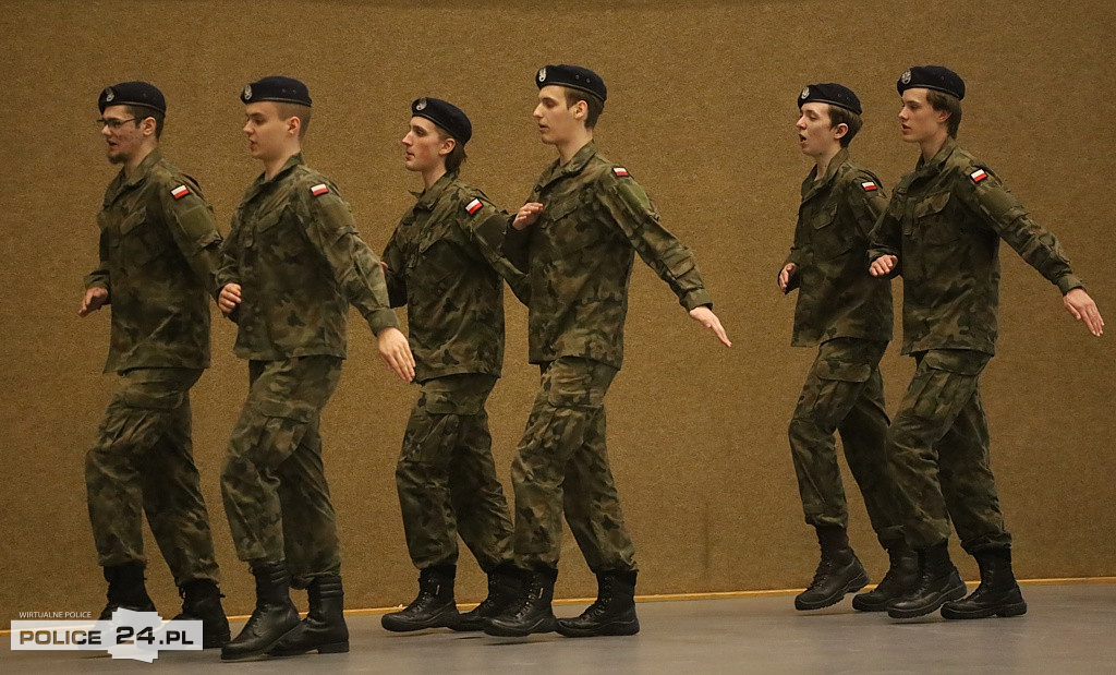Police. Zachodniopomorski Przegląd Musztry Klas Mundurowych