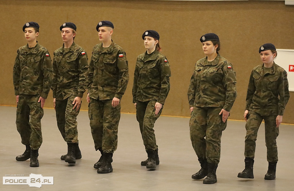 Police. Zachodniopomorski Przegląd Musztry Klas Mundurowych
