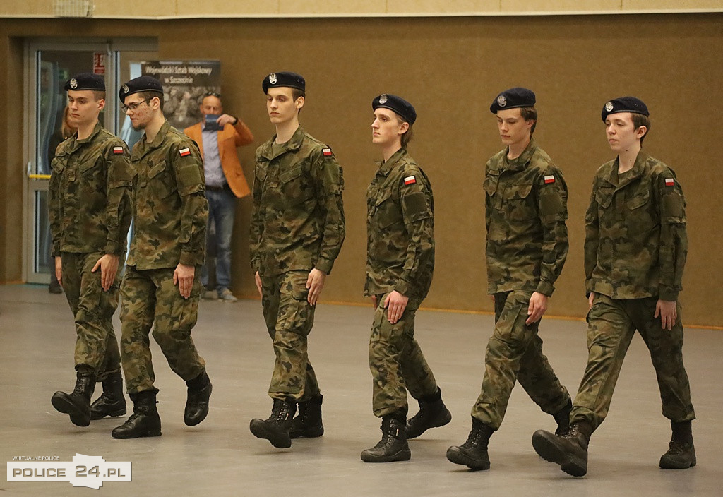 Police. Zachodniopomorski Przegląd Musztry Klas Mundurowych