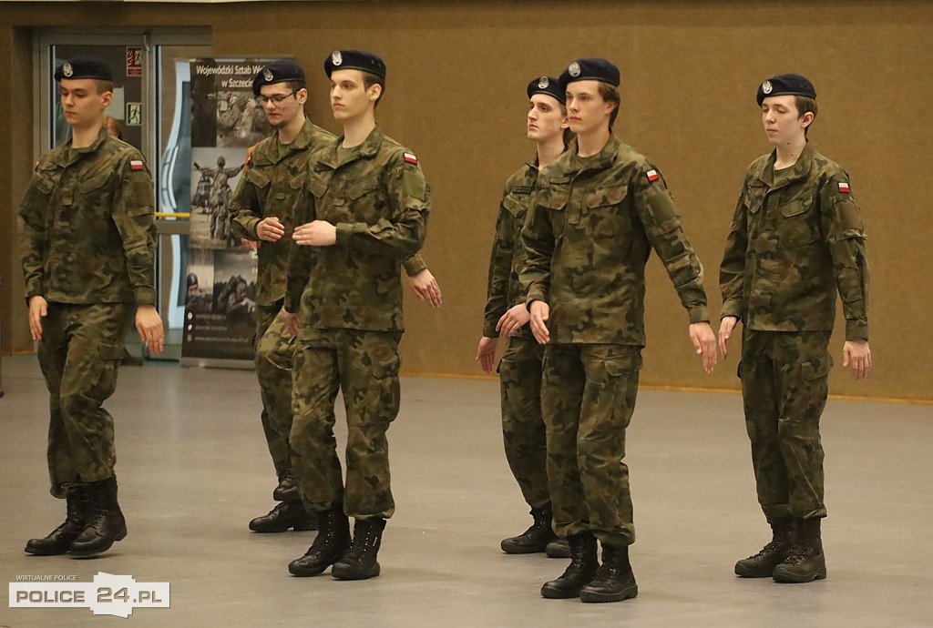 Police. Zachodniopomorski Przegląd Musztry Klas Mundurowych
