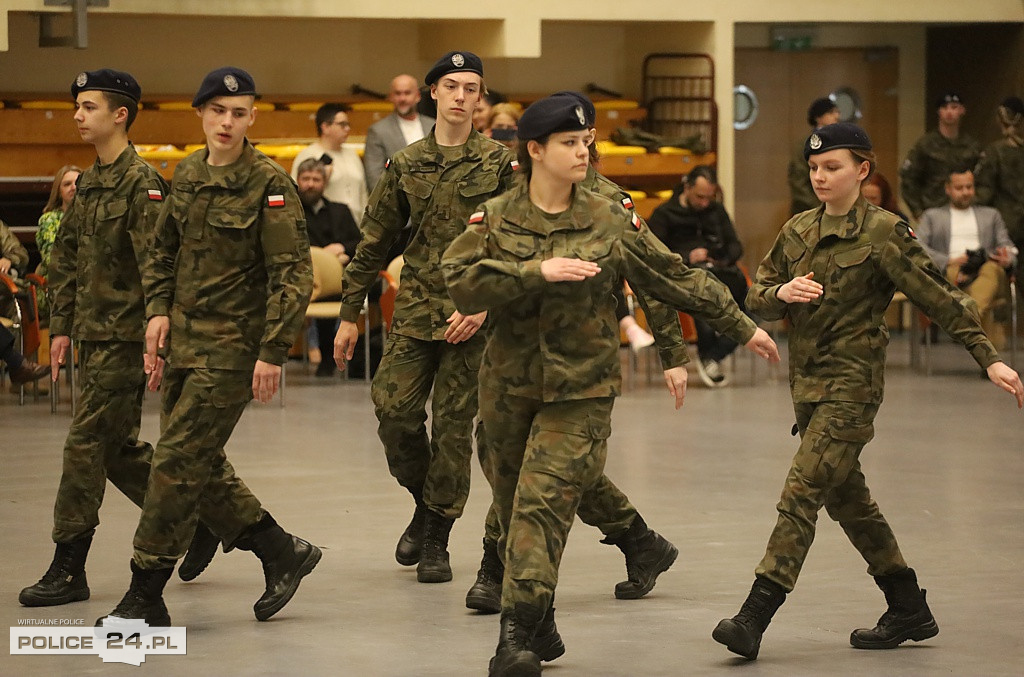 Police. Zachodniopomorski Przegląd Musztry Klas Mundurowych
