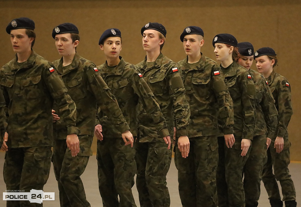 Police. Zachodniopomorski Przegląd Musztry Klas Mundurowych