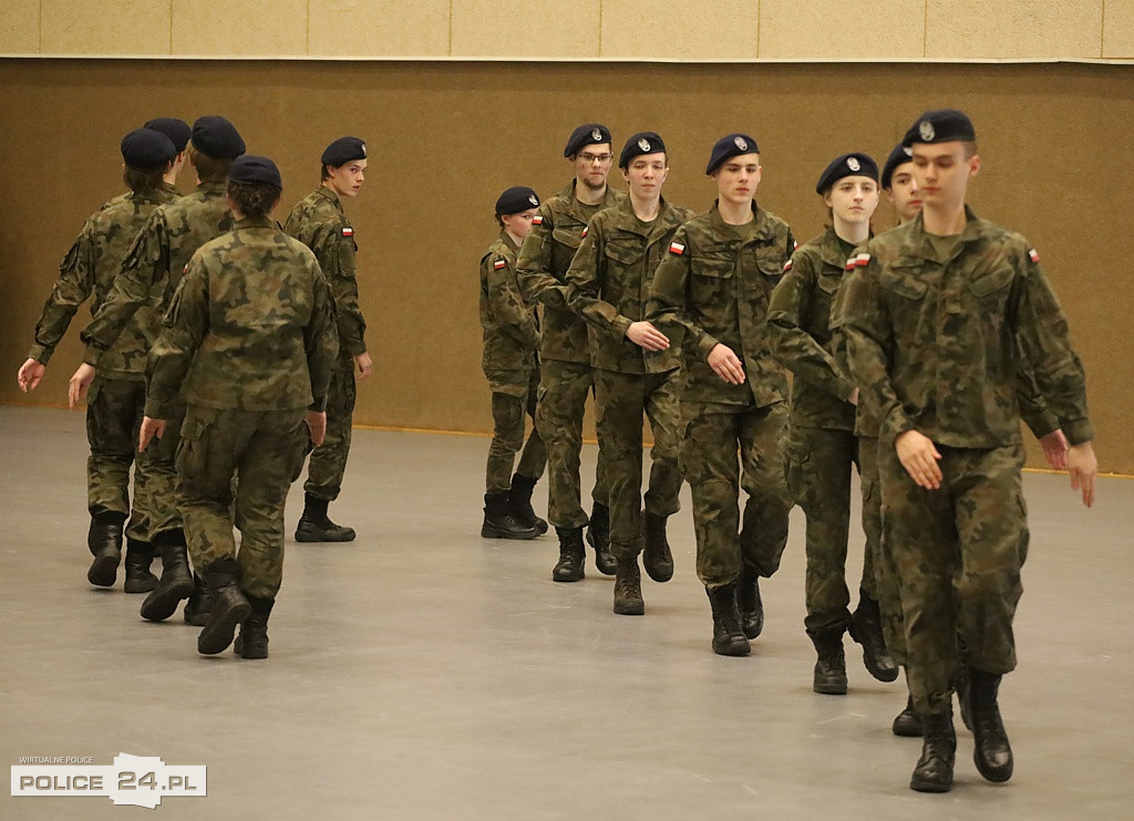 Police. Zachodniopomorski Przegląd Musztry Klas Mundurowych