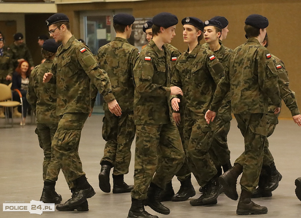 Police. Zachodniopomorski Przegląd Musztry Klas Mundurowych