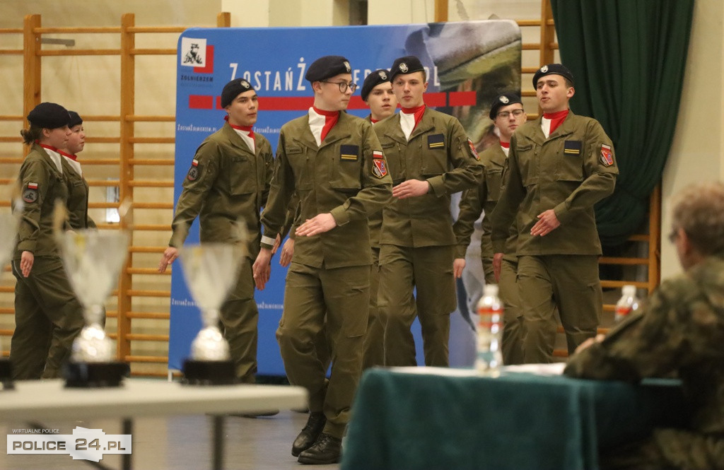 Police. Zachodniopomorski Przegląd Musztry Klas Mundurowych