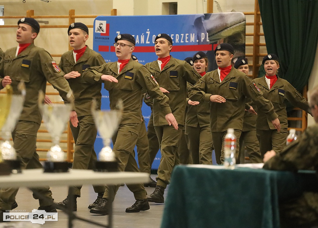 Police. Zachodniopomorski Przegląd Musztry Klas Mundurowych