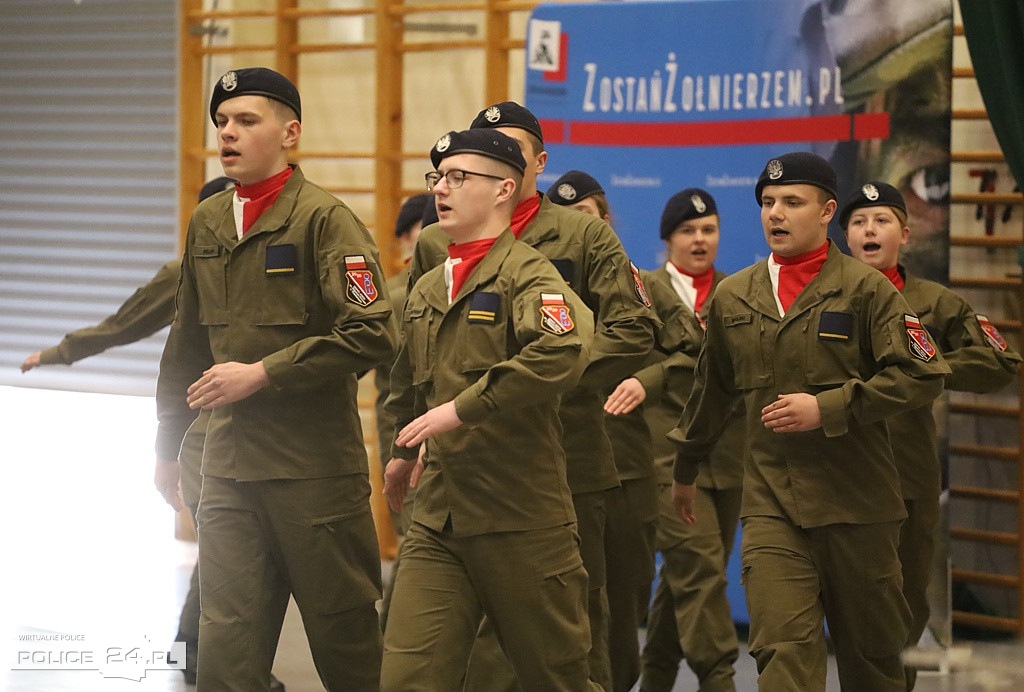 Police. Zachodniopomorski Przegląd Musztry Klas Mundurowych