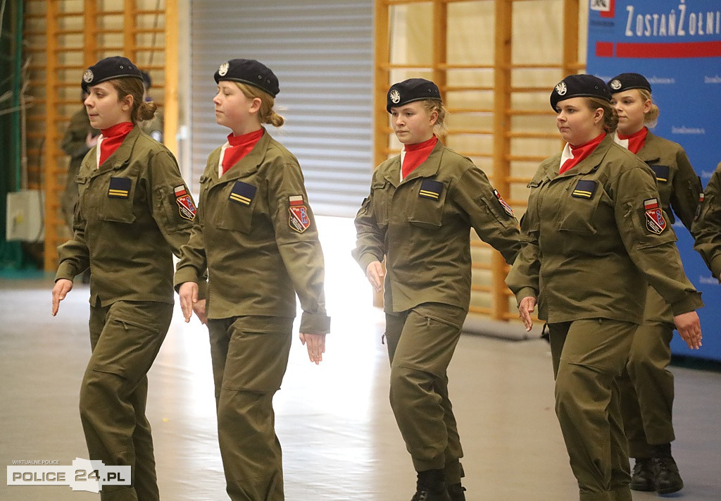 Police. Zachodniopomorski Przegląd Musztry Klas Mundurowych