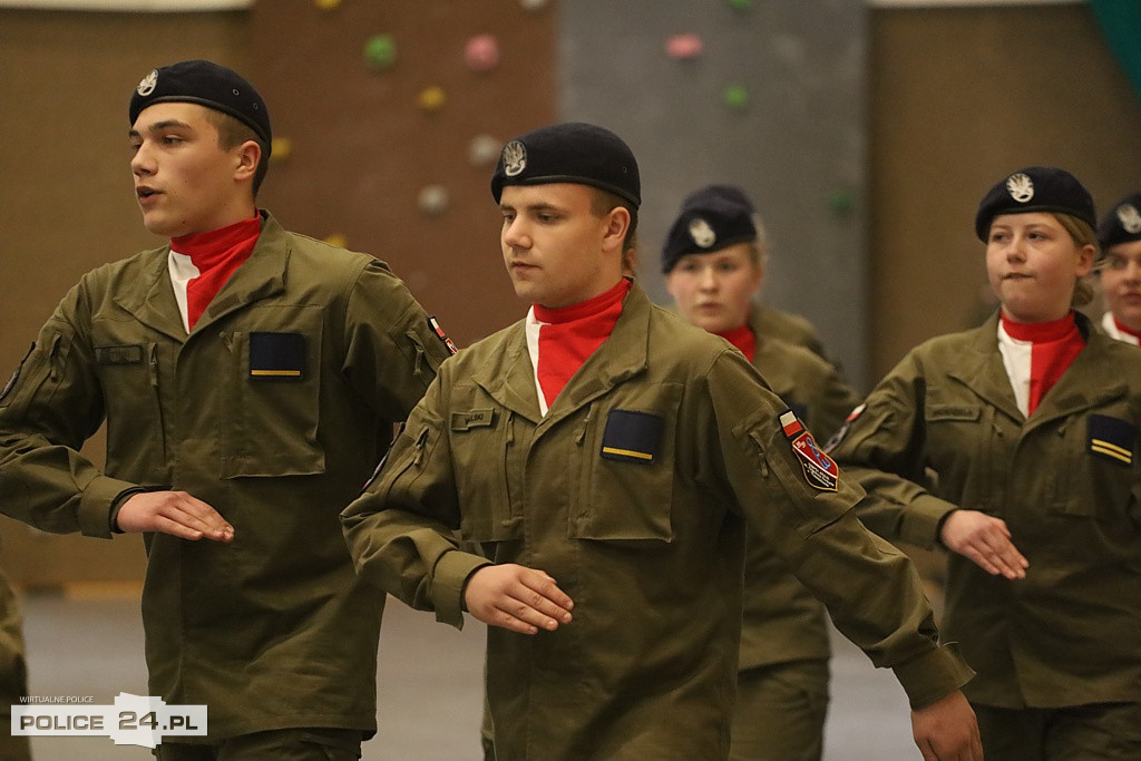 Police. Zachodniopomorski Przegląd Musztry Klas Mundurowych