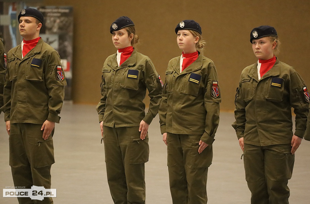 Police. Zachodniopomorski Przegląd Musztry Klas Mundurowych