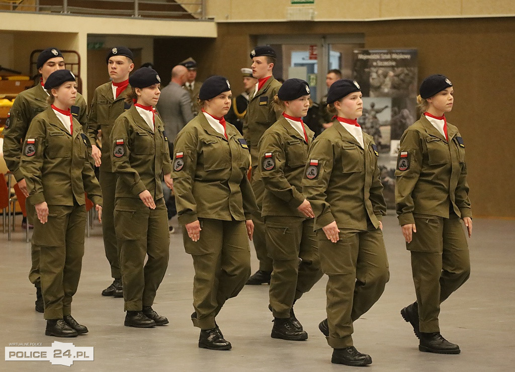 Police. Zachodniopomorski Przegląd Musztry Klas Mundurowych