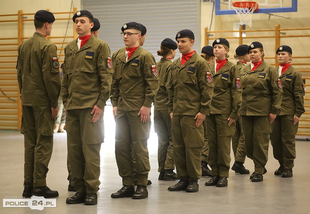 Police. Zachodniopomorski Przegląd Musztry Klas Mundurowych