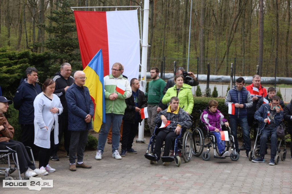 Uroczystość wciągnięcia flagi w PSONI Police