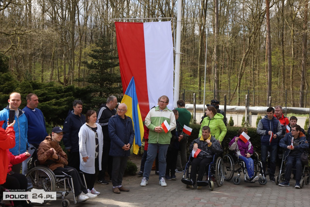 Uroczystość wciągnięcia flagi w PSONI Police